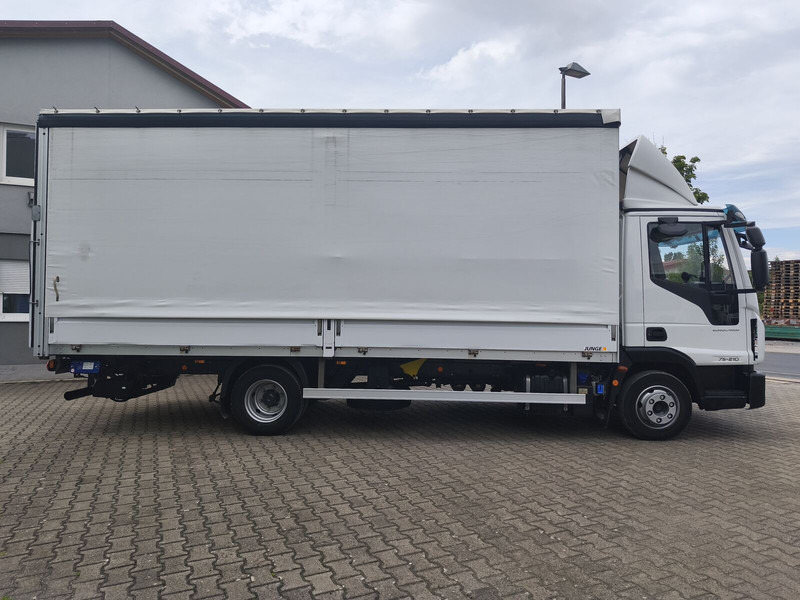 Iveco Eurocargo 75-210 - Curtain side truck: picture 4 Iveco Eurocargo 75-210 - Curtain side truck: picture 4