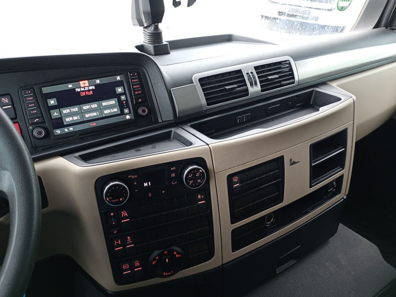 Box truck MAN Koffer 8.220 TGL Euro 6 2X Schlafplatz AHK: picture 15