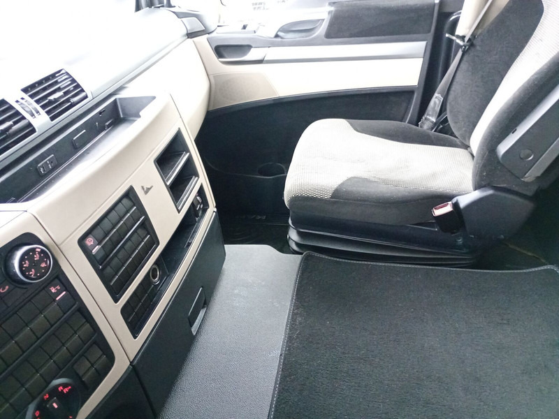 Box truck MAN Koffer 8.220 TGL Euro 6 2X Schlafplatz AHK: picture 16