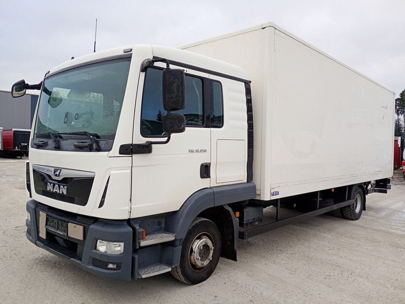 MAN TGL 12.250 Koffer 3-Sitzer Euro 6 4x2 AHK LBW - Box truck: picture 1 MAN TGL 12.250 Koffer 3-Sitzer Euro 6 4x2 AHK LBW - Box truck: picture 1