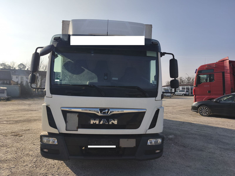 MAN TGL 8.190 Pritsche / Plane 3-Sitzer Euro 6 4x2 LBW AHK (57) - Curtain side truck: picture 3 MAN TGL 8.190 Pritsche / Plane 3-Sitzer Euro 6 4x2 LBW AHK (57) - Curtain side truck: picture 3