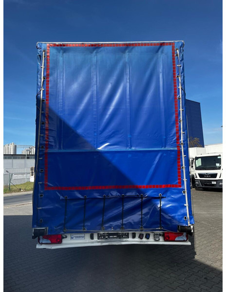 MAN TGL 8.220 - Curtain side truck: picture 5 MAN TGL 8.220 - Curtain side truck: picture 5