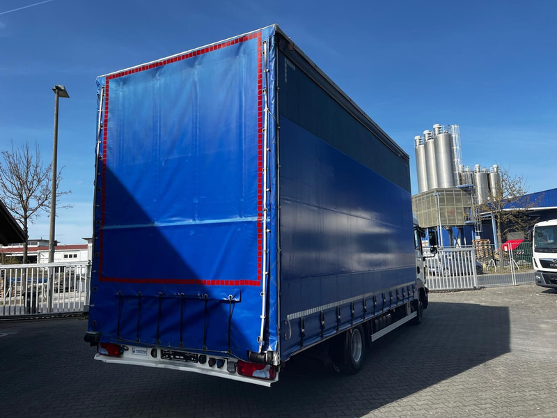 MAN TGL 8.220 - Curtain side truck: picture 4 MAN TGL 8.220 - Curtain side truck: picture 4