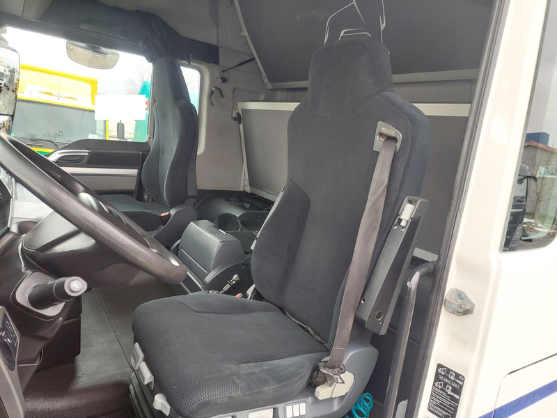 MAN TGX 35.440 Silo Euro 6 8x4 Lift+Lenk Klima (5) leasing MAN TGX 35.440 Silo Euro 6 8x4 Lift+Lenk Klima (5): picture 16