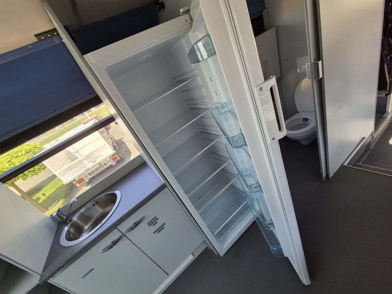 IRISBUS Iveco 330 KM / Solar Panels / NEW Equiped leasing IRISBUS Iveco 330 KM / Solar Panels / NEW Equiped: picture 18