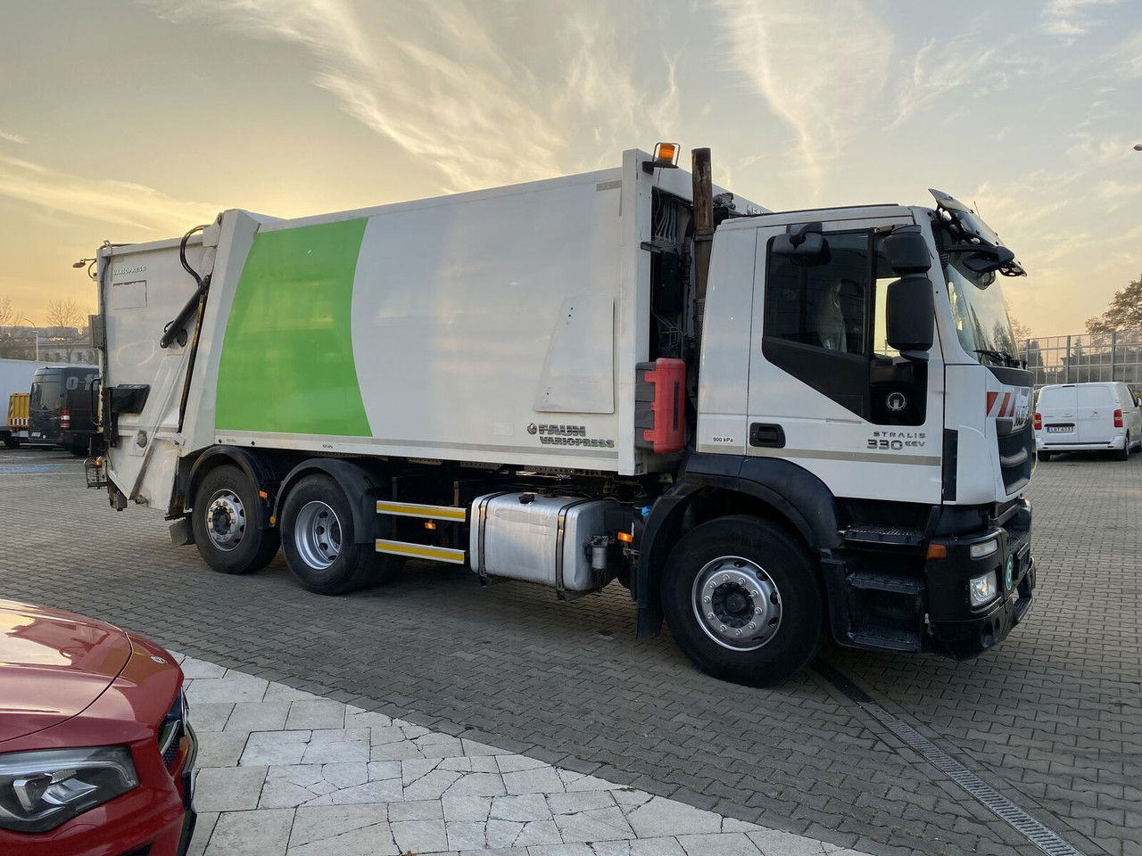 Iveco Stralis 330 EEV / Faun Vario Press 11 / Service NEW / TOP Iveco Stralis 330 EEV / Faun Vario Press 11 / Service NEW / TOP - Garbage truck: picture 3 Iveco Stralis 330 EEV / Faun Vario Press 11 / Service NEW / TOP Iveco Stralis 330 EEV / Faun Vario Press 11 / Service NEW / TOP - Garbage truck: picture 3