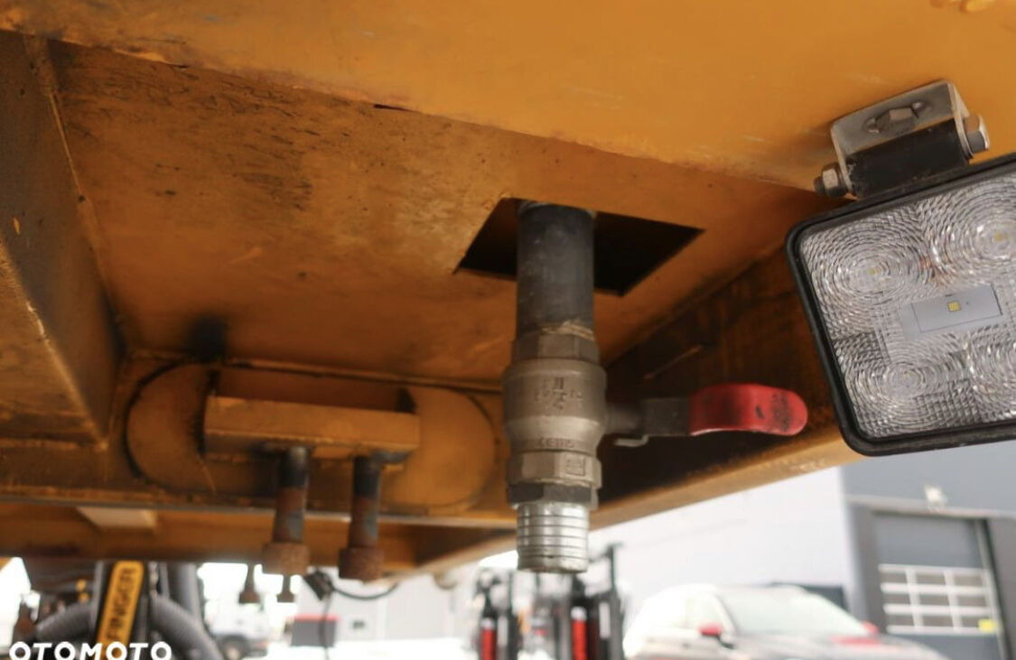 New Garbage truck body Kadussis CRV2000 Like NTM, Steco - Like NEW Kadussis CRV2000 Like NTM, Steco - Like NEW: picture 15 New Garbage truck body Kadussis CRV2000 Like NTM, Steco - Like NEW Kadussis CRV2000 Like NTM, Steco - Like NEW: picture 15