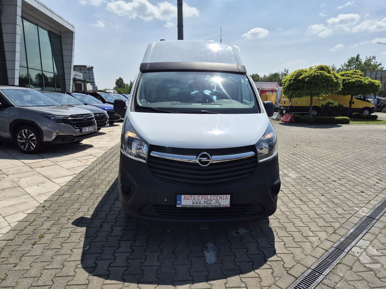 Opel Vivaro 2900 / 125KM / L2H2 Maxi / Mobile Service / 1 Owner - Small van: picture 4 Opel Vivaro 2900 / 125KM / L2H2 Maxi / Mobile Service / 1 Owner - Small van: picture 4