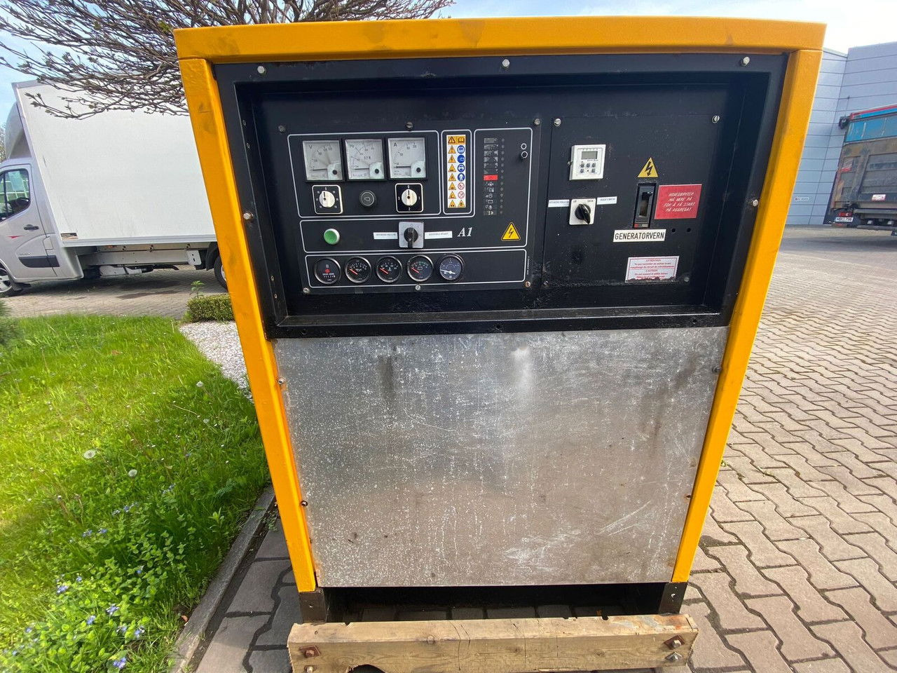 SDMO NS 60 W M, Silent generator 60kVA, 48KW NS 60 W M, Silent generator 60kVA, 48KW - Generator set: picture 3 SDMO NS 60 W M, Silent generator 60kVA, 48KW NS 60 W M, Silent generator 60kVA, 48KW - Generator set: picture 3