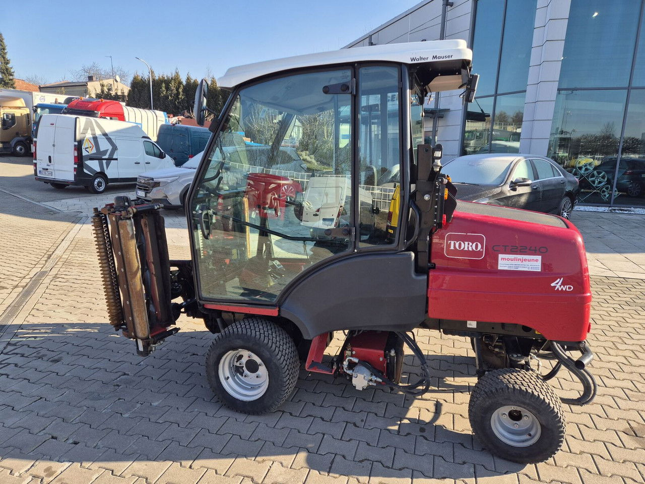 Toro CT2240 / 4WD / Like NEW / Only 1681MTH - Garden mower: picture 1 Toro CT2240 / 4WD / Like NEW / Only 1681MTH - Garden mower: picture 1