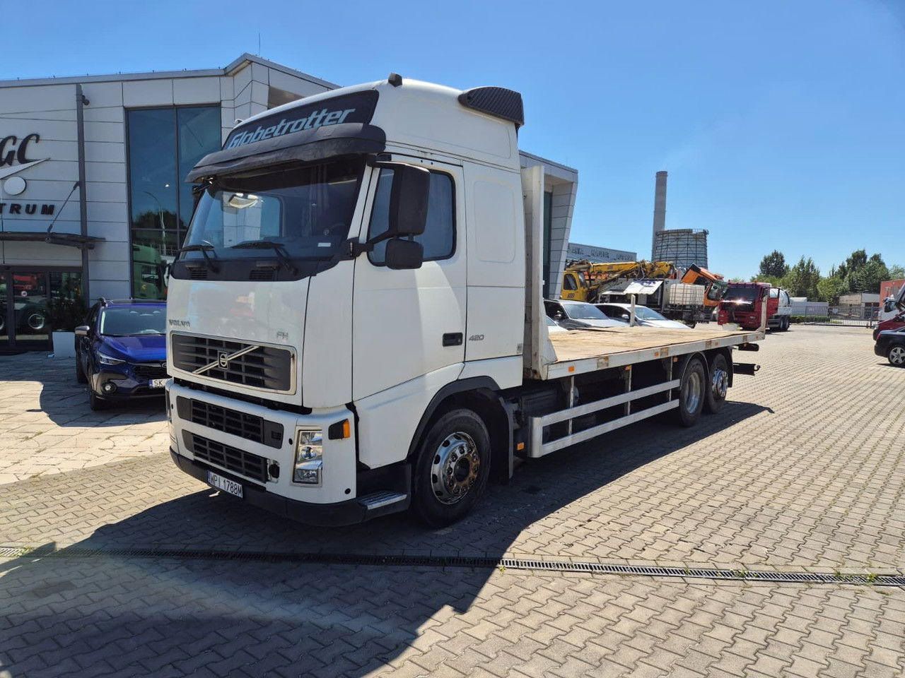 Volvo FM 420 Platform / Works Great - Dropside/ Flatbed truck: picture 2 Volvo FM 420 Platform / Works Great - Dropside/ Flatbed truck: picture 2