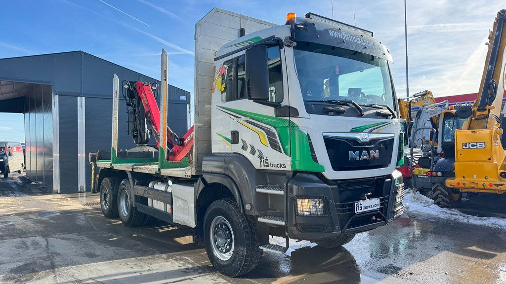 MAN TGS 28.480 6x4/6 - Epsilon M12Z + scissors - steering axle - Timber truck, Crane truck: picture 3 MAN TGS 28.480 6x4/6 - Epsilon M12Z + scissors - steering axle - Timber truck, Crane truck: picture 3