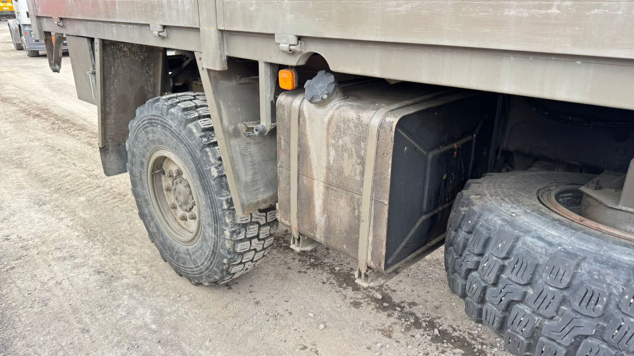 Steyr 12M18 4X4 stake body - truck - Curtain side truck: picture 3 Steyr 12M18 4X4 stake body - truck - Curtain side truck: picture 3