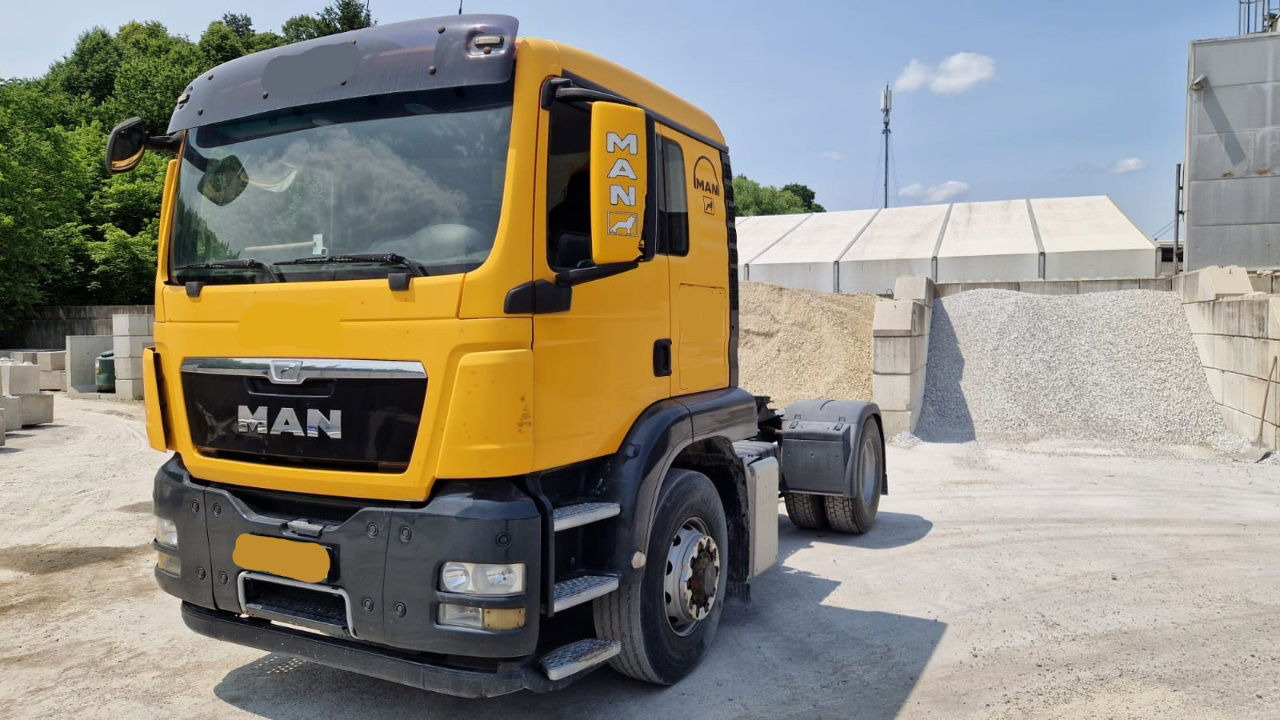 MAN 18.440 4x4 BLS tractor unit - tipp. hydraulics - Tractor unit: picture 1 MAN 18.440 4x4 BLS tractor unit - tipp. hydraulics - Tractor unit: picture 1