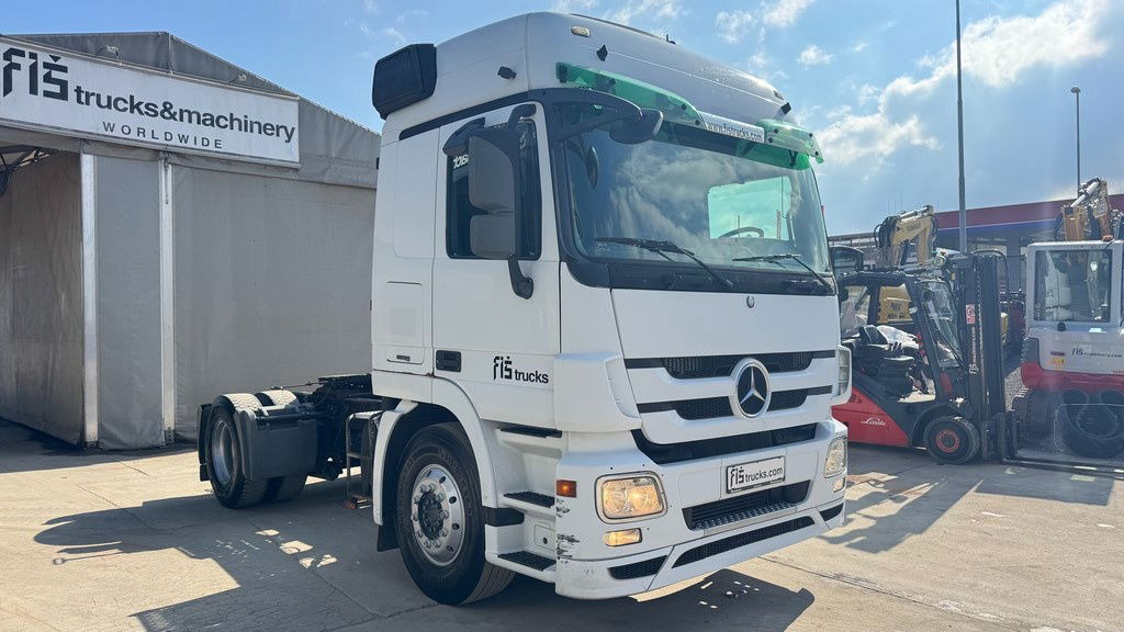 Mercedes-Benz Actros 1841 LS 4x2 tractor unit - retarder - Tractor unit: picture 3 Mercedes-Benz Actros 1841 LS 4x2 tractor unit - retarder - Tractor unit: picture 3