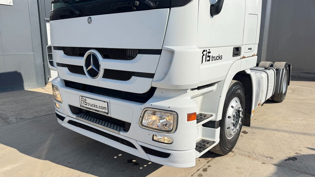 Mercedes-Benz Actros 1841 LS 4x2 tractor unit - retarder - Tractor unit: picture 2 Mercedes-Benz Actros 1841 LS 4x2 tractor unit - retarder - Tractor unit: picture 2