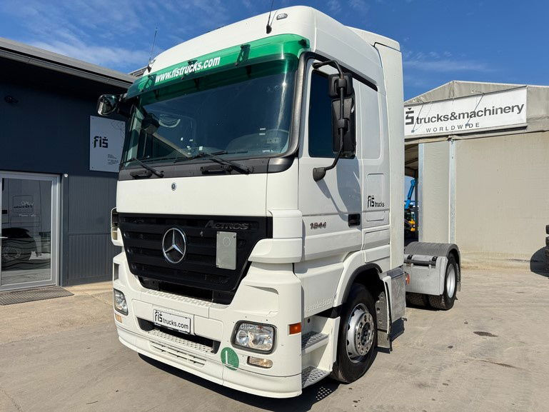 Mercedes-Benz Actros 1844 LS 4x2 tractor unit - retarder - Tractor unit: picture 1 Mercedes-Benz Actros 1844 LS 4x2 tractor unit - retarder - Tractor unit: picture 1