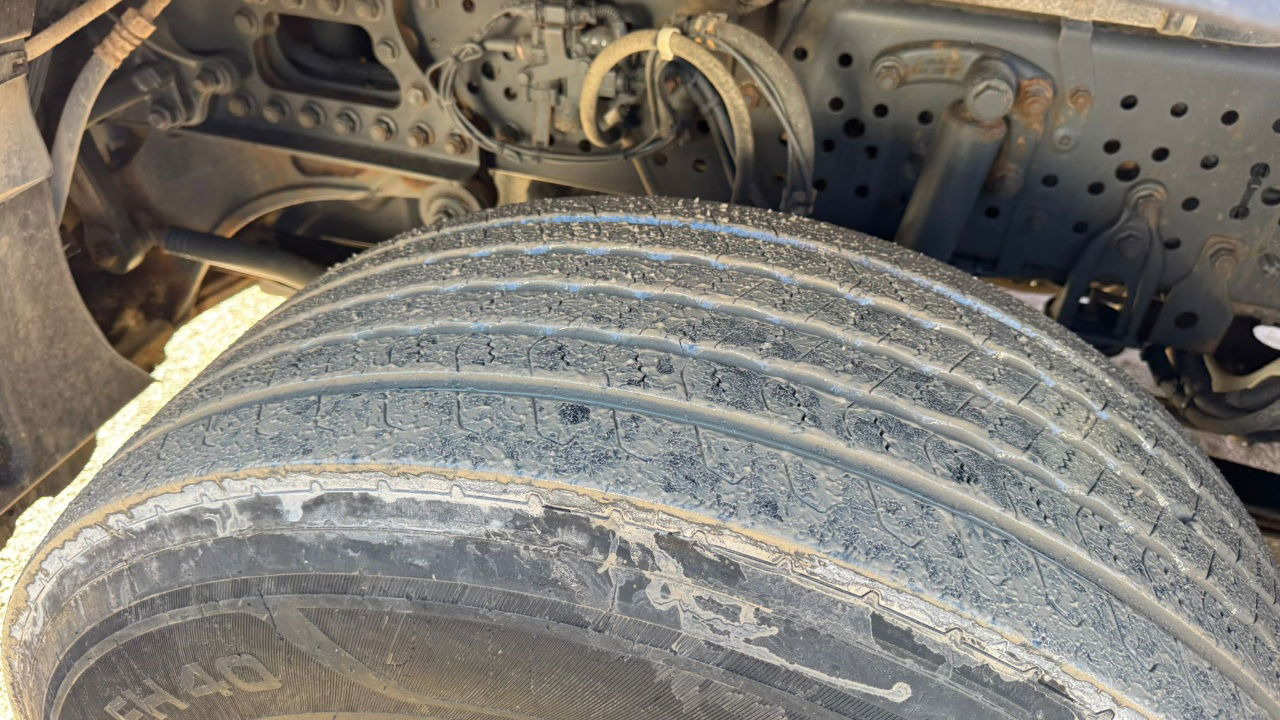 Mercedes-Benz Mercedes Benz Arocs 1848 LS 4x2 tipper hydraulics - motor brake - Tractor unit: picture 5 Mercedes-Benz Mercedes Benz Arocs 1848 LS 4x2 tipper hydraulics - motor brake - Tractor unit: picture 5