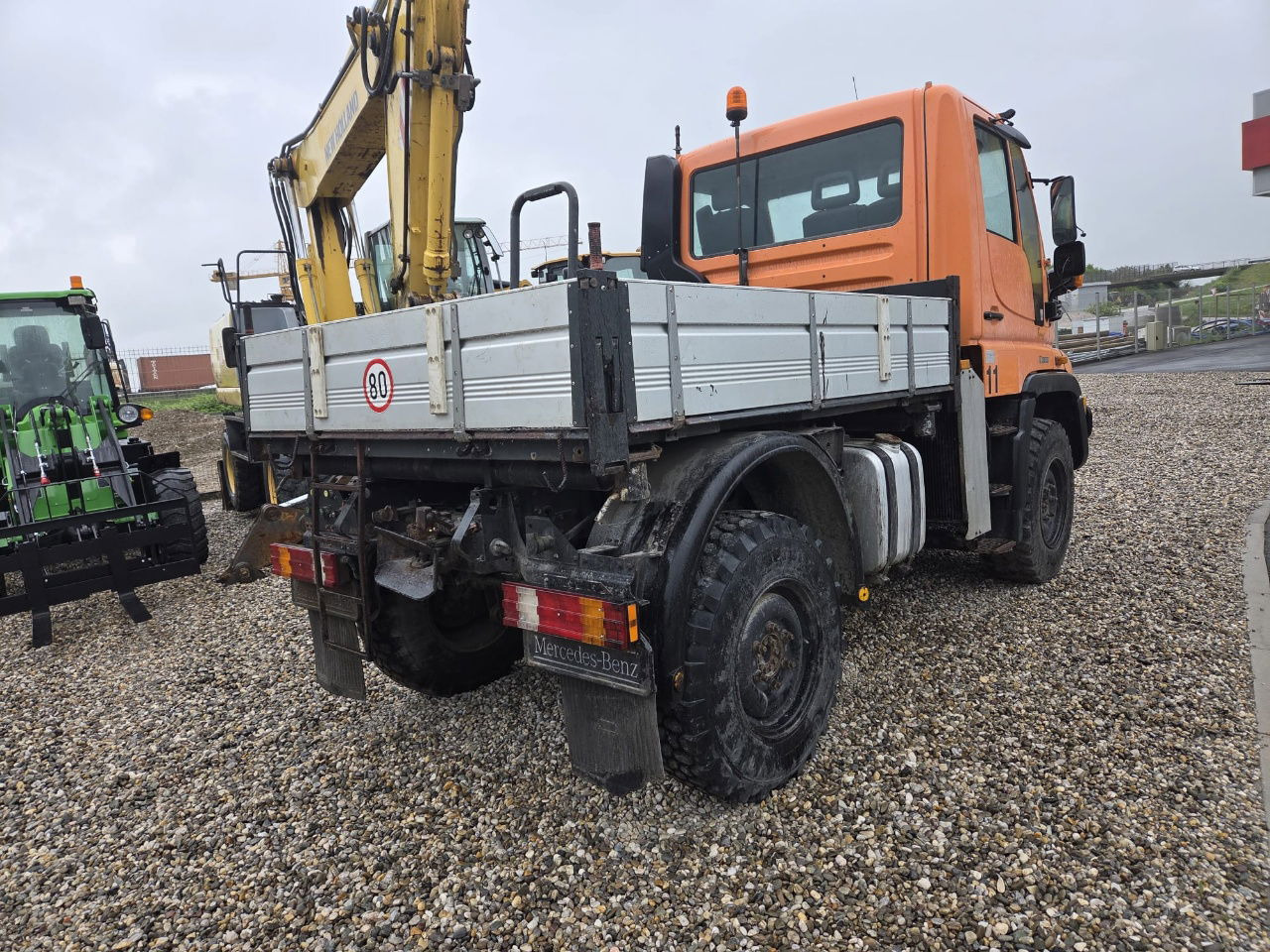 Unimog U300 4x4 - tipper - Tipper: picture 4 Unimog U300 4x4 - tipper - Tipper: picture 4