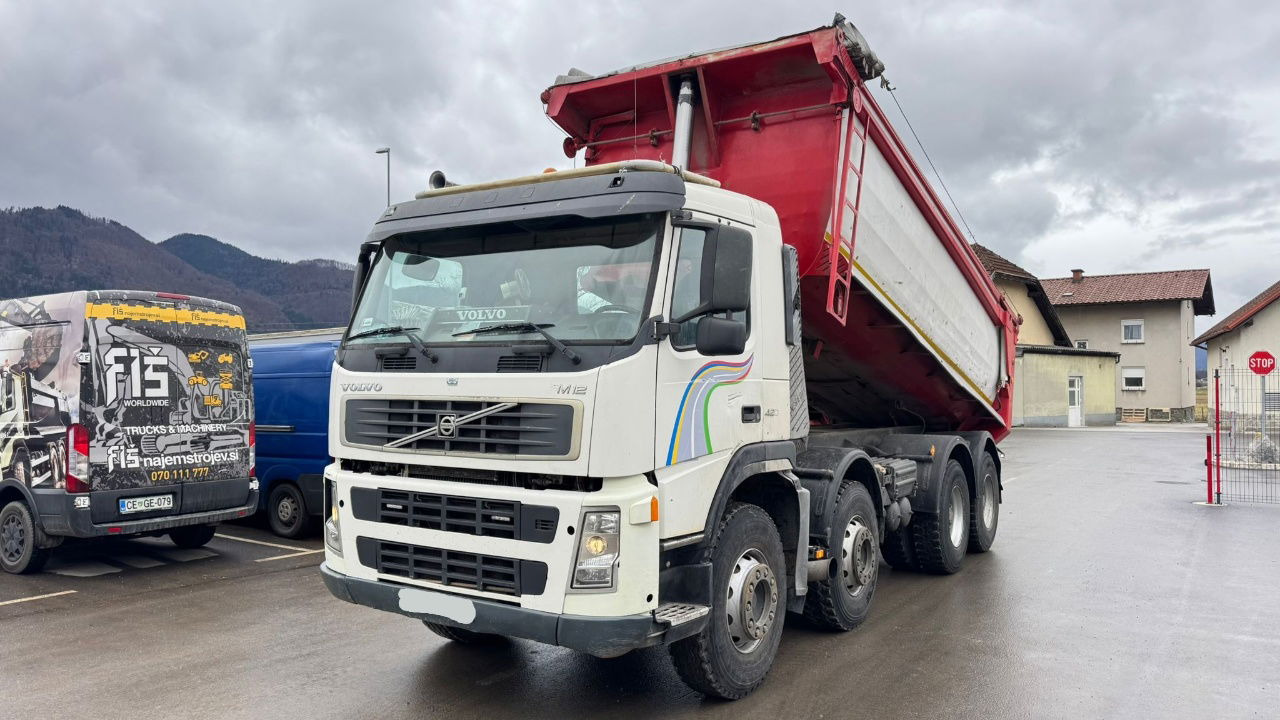 Volvo FM12 420 8x4 mulda tipper - euro 3 - hydraulic back side - Tipper: picture 5 Volvo FM12 420 8x4 mulda tipper - euro 3 - hydraulic back side - Tipper: picture 5