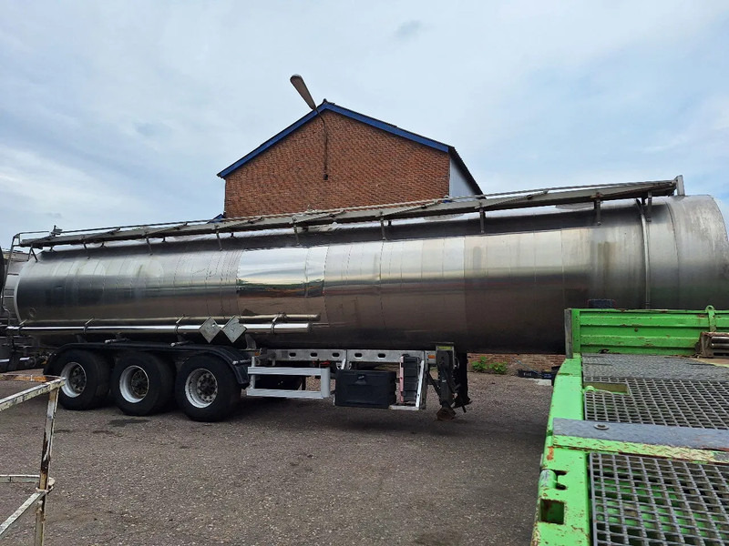 Magyar SR34EB - Tanker semi-trailer: picture 3 Magyar SR34EB - Tanker semi-trailer: picture 3