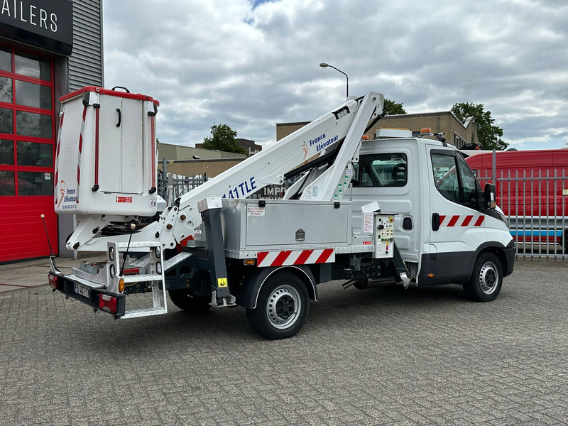 Commercial vehicle Iveco Daily 35S14 14 meter, 4x stamped, 649 working hours: picture 5