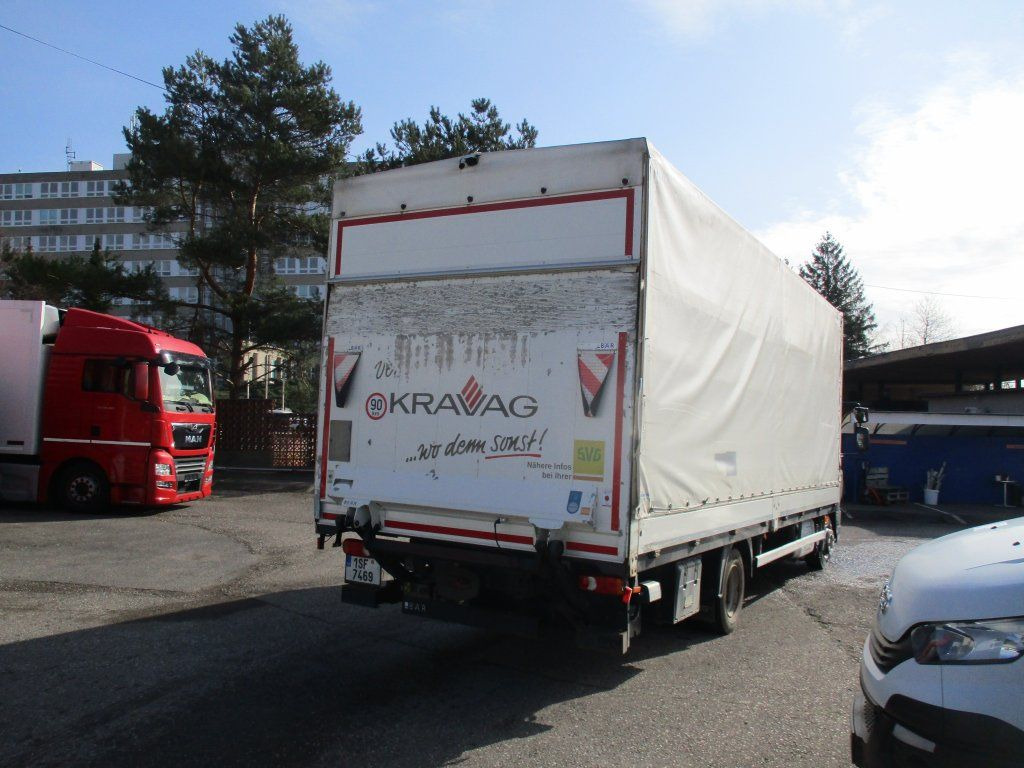 DAF LF 12.260 - Curtain side truck: picture 2 DAF LF 12.260 - Curtain side truck: picture 2