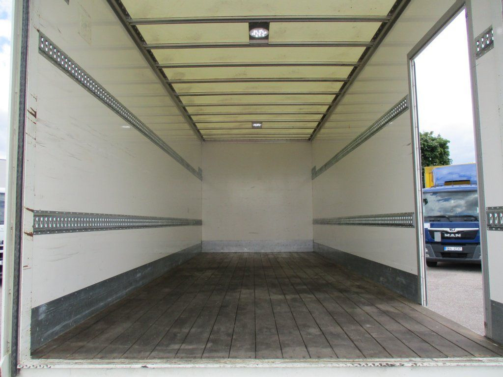Box truck DAF LF 230 Dhollandia 2T: picture 9