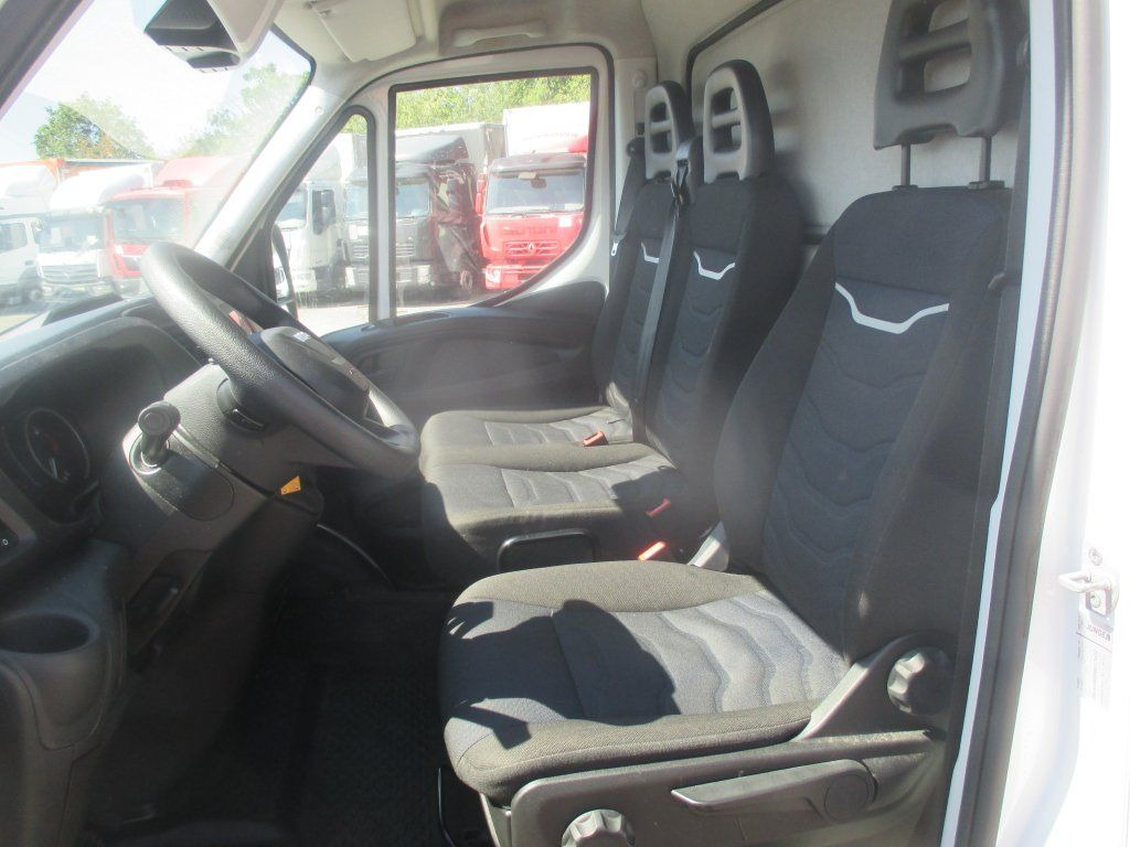 Panel van Iveco 35S16 Daily EURO 6: picture 11