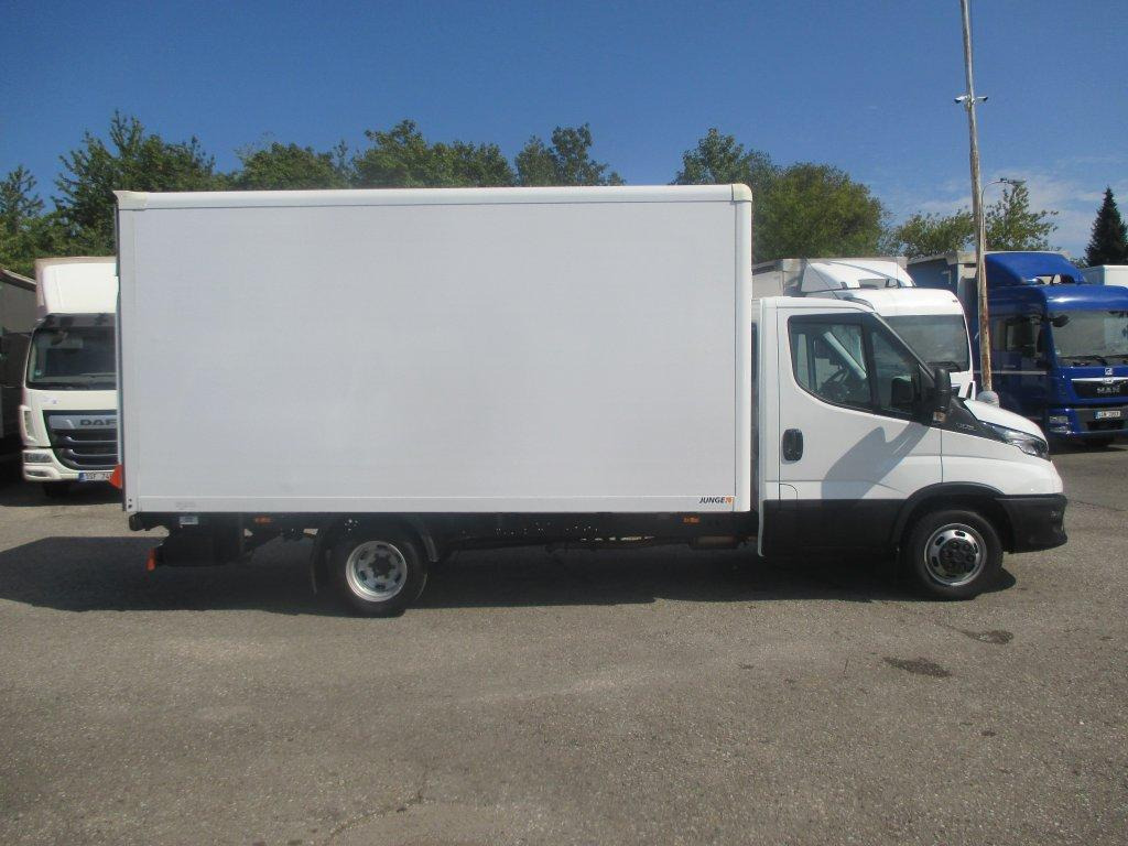 Iveco Daily 35C16 - Closed box van: picture 4 Iveco Daily 35C16 - Closed box van: picture 4