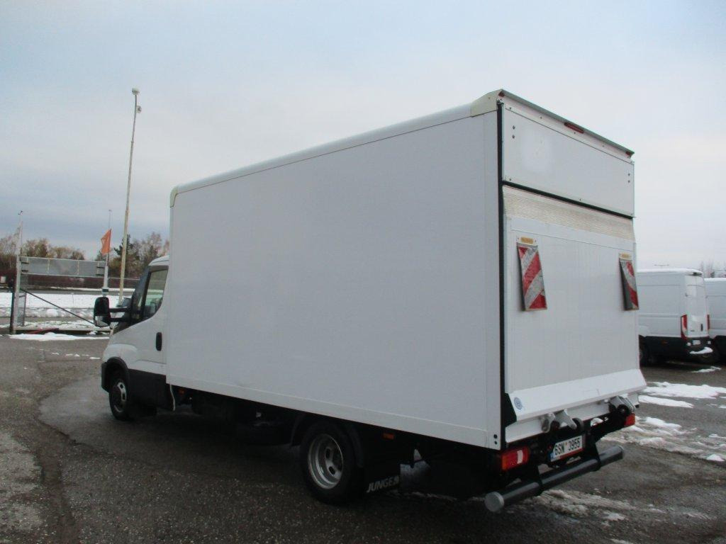 Iveco Daily 35C16 - Closed box van: picture 5 Iveco Daily 35C16 - Closed box van: picture 5
