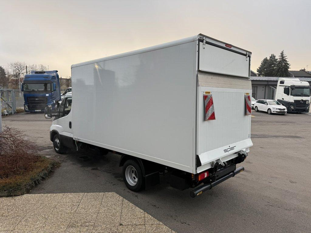 Iveco Daily 35C16 - Closed box van: picture 5 Iveco Daily 35C16 - Closed box van: picture 5