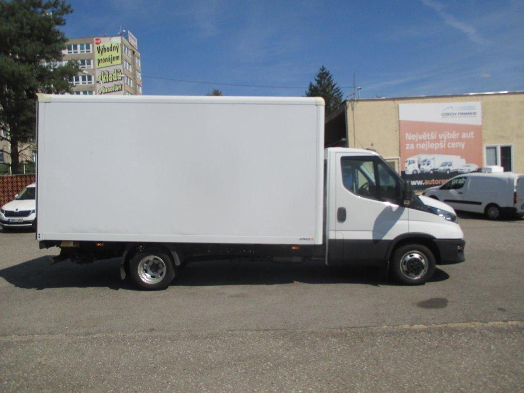 Iveco Daily 35C16 - Closed box van: picture 4 Iveco Daily 35C16 - Closed box van: picture 4
