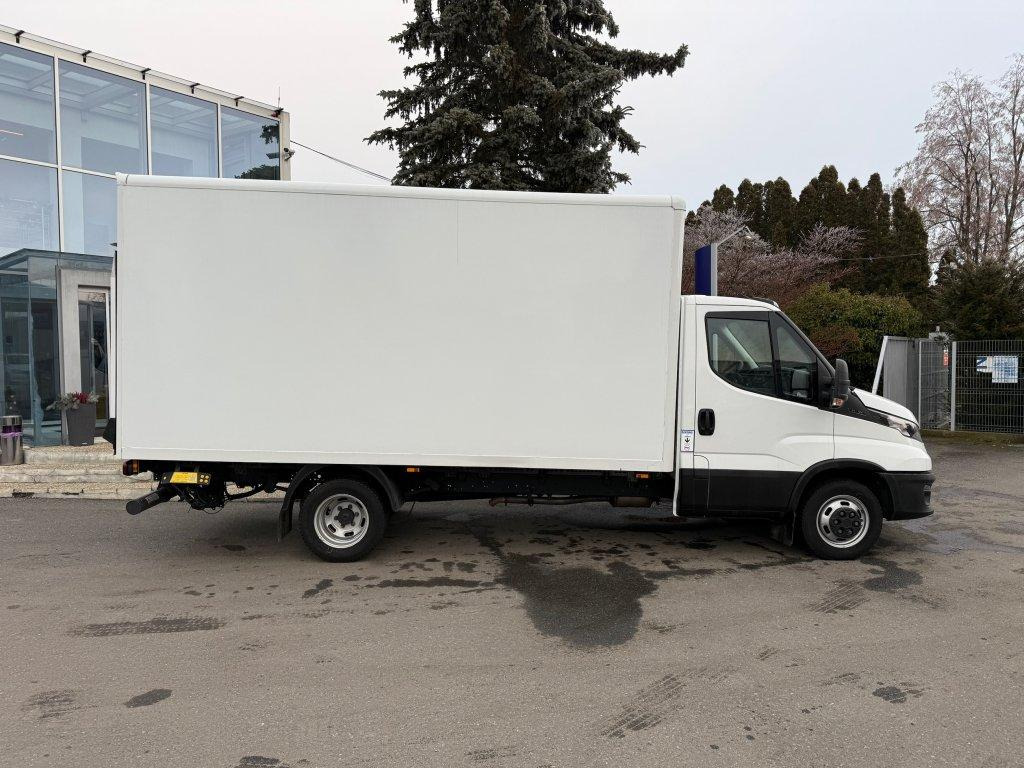 Iveco Daily 35C16 - Closed box van: picture 3 Iveco Daily 35C16 - Closed box van: picture 3