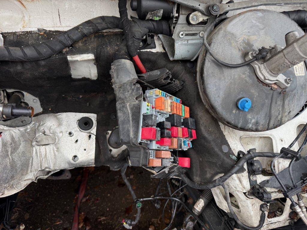 Panel van Iveco Daily 35S16 maxi Damaged: picture 11