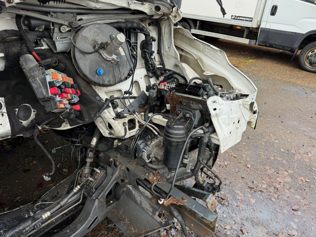 Panel van Iveco Daily 35S16 maxi Damaged: picture 10