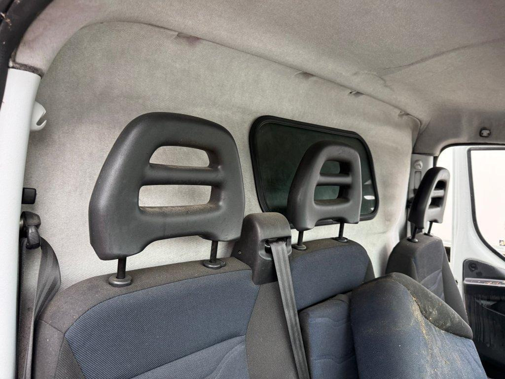 Panel van Iveco Daily 35S16 maxi Damaged: picture 16