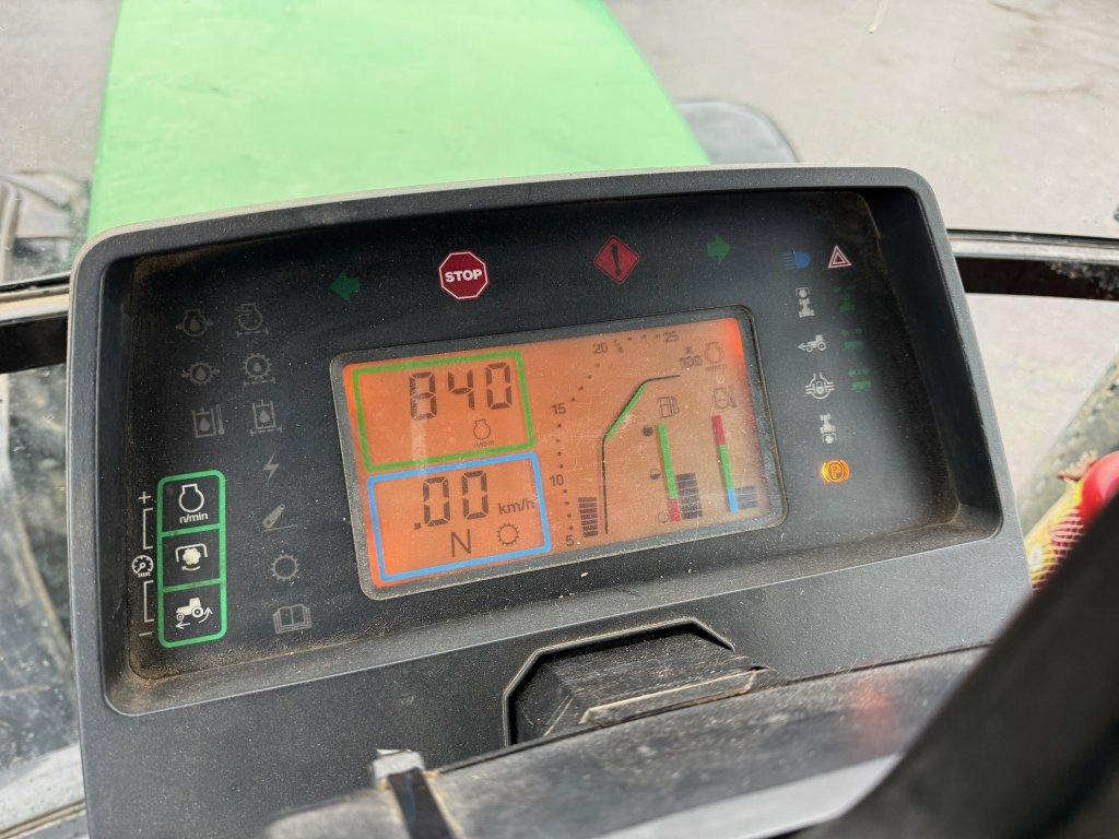 Farm tractor John Deere 7800: picture 16