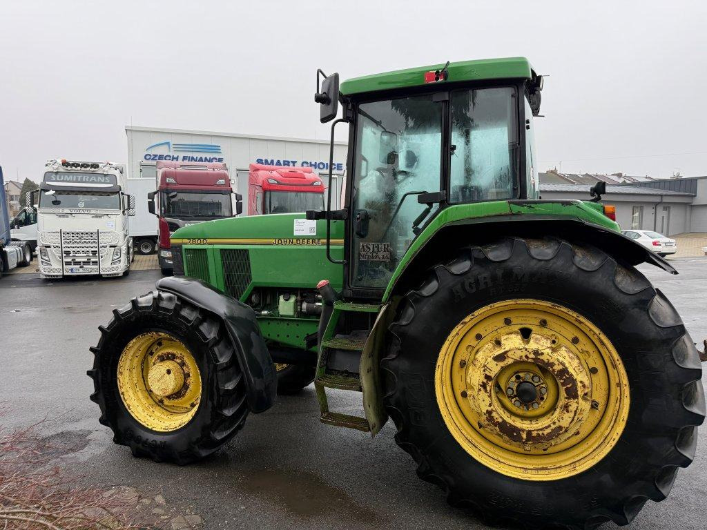 Farm tractor John Deere 7800: picture 7