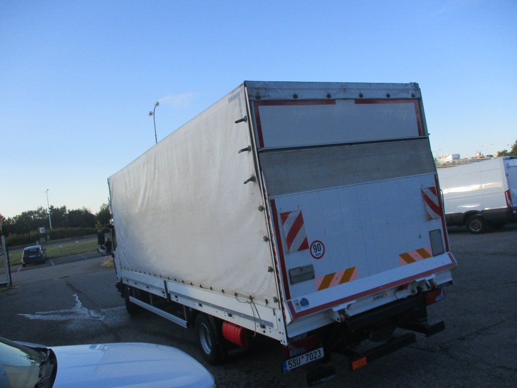 MAN TGL 12.220 - Curtain side truck: picture 4 MAN TGL 12.220 - Curtain side truck: picture 4