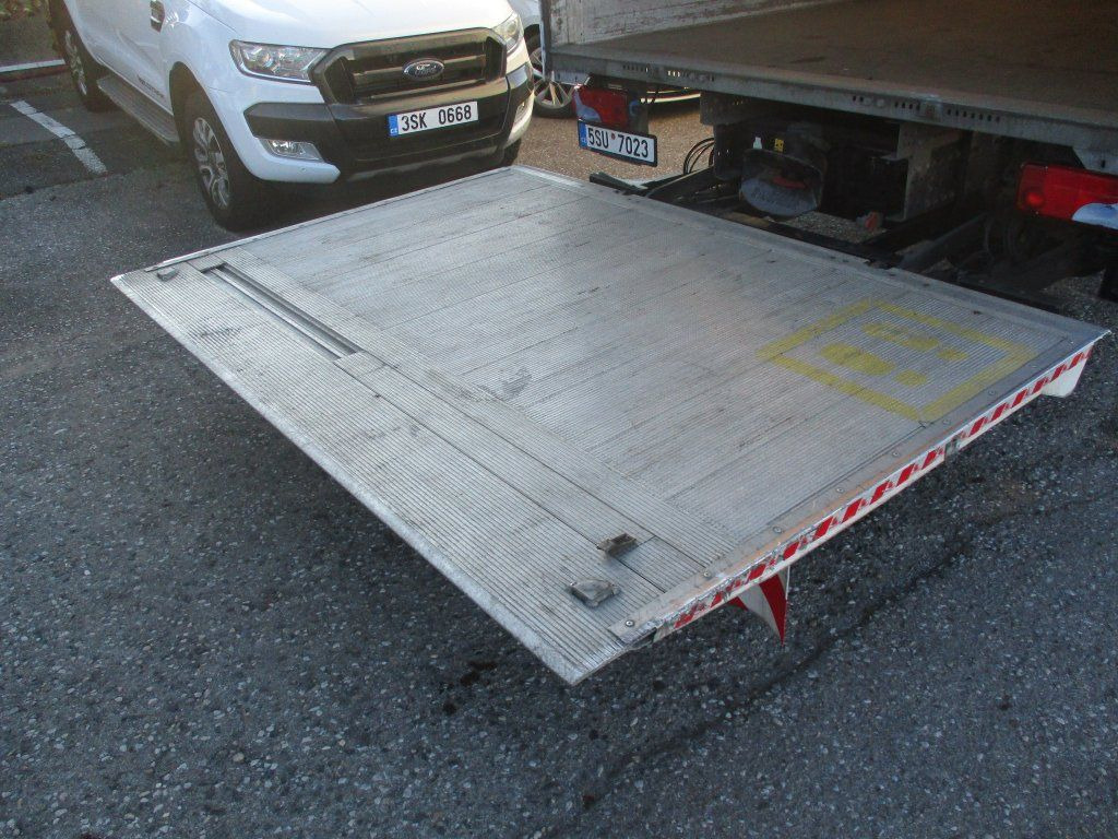 MAN TGL 12.220 - Curtain side truck: picture 5 MAN TGL 12.220 - Curtain side truck: picture 5