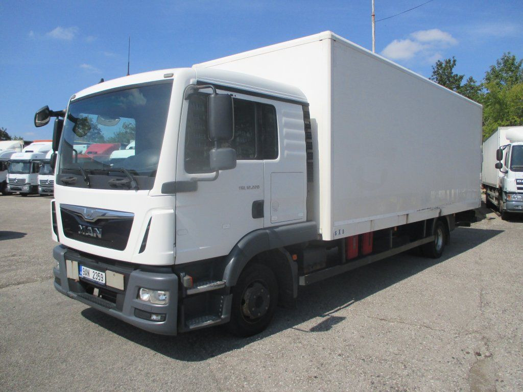 MAN TGL 12.250 - Box truck: picture 1 MAN TGL 12.250 - Box truck: picture 1