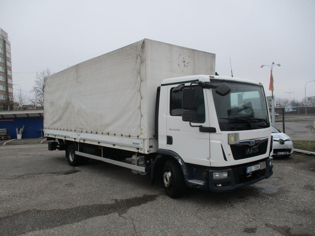 MAN TGL 12.250 - Curtain side truck: picture 1 MAN TGL 12.250 - Curtain side truck: picture 1