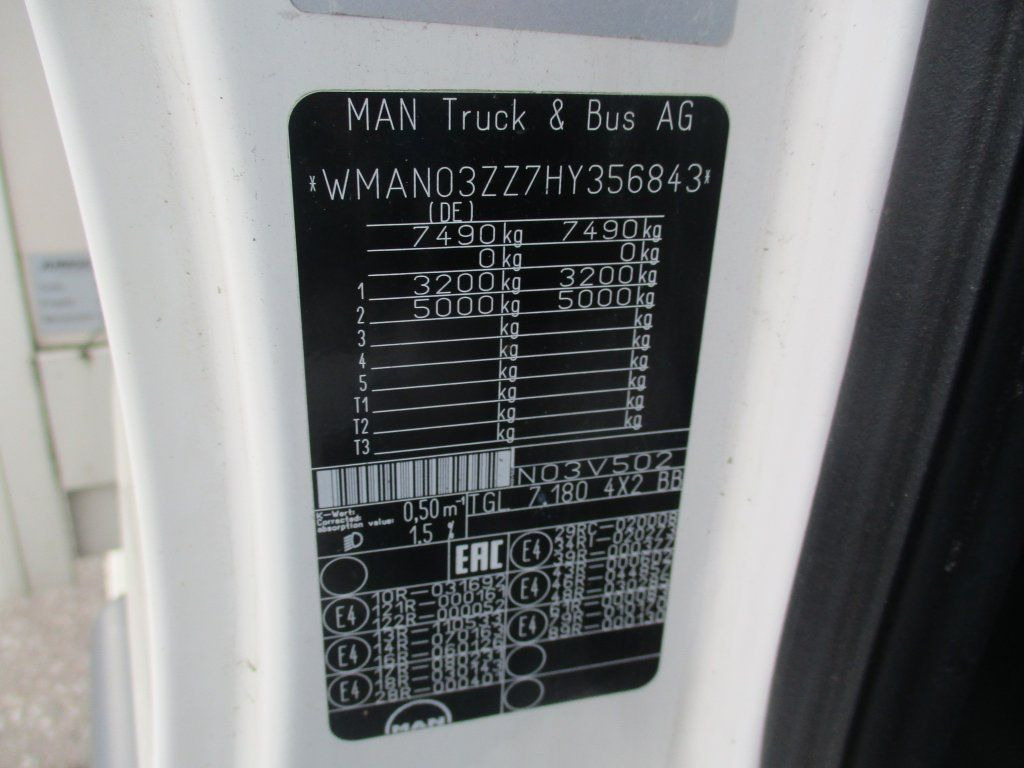 Box truck MAN TGL 7.180: picture 10