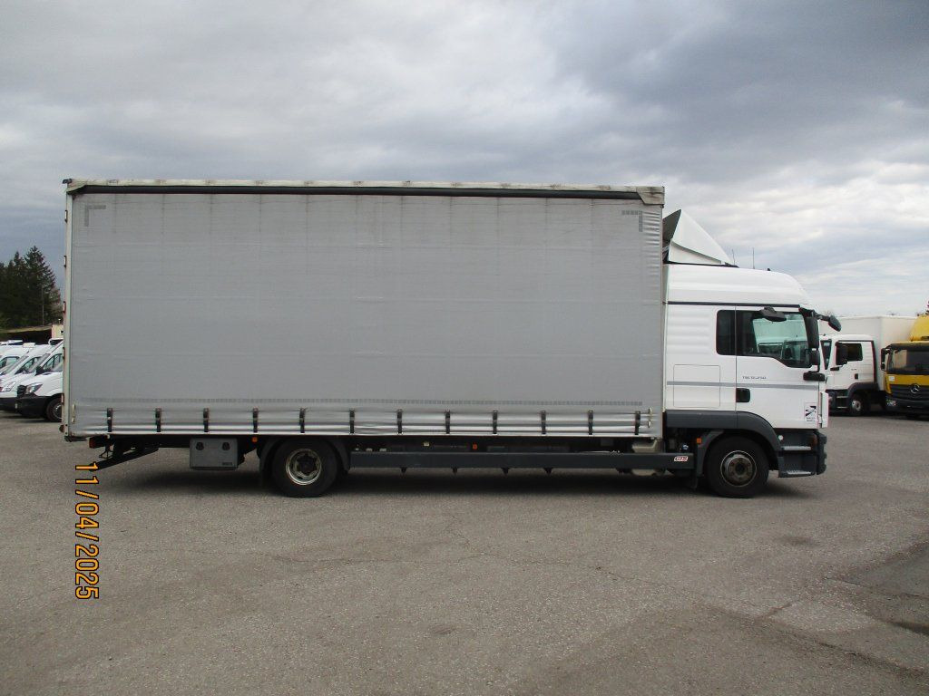 MAN TGL12.250 - Curtain side truck: picture 4 MAN TGL12.250 - Curtain side truck: picture 4
