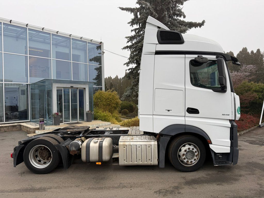 Mercedes-Benz 1845 Actros EURO 6 MEGA/lowdeck NOT DRIVEABLE - Tractor unit: picture 3 Mercedes-Benz 1845 Actros EURO 6 MEGA/lowdeck NOT DRIVEABLE - Tractor unit: picture 3