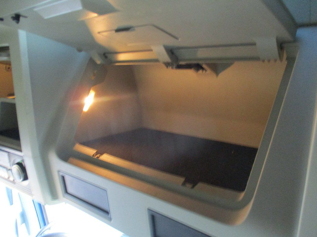 Curtain side truck Volvo FH500 6x2 Euro 6 + Schmitz: picture 19