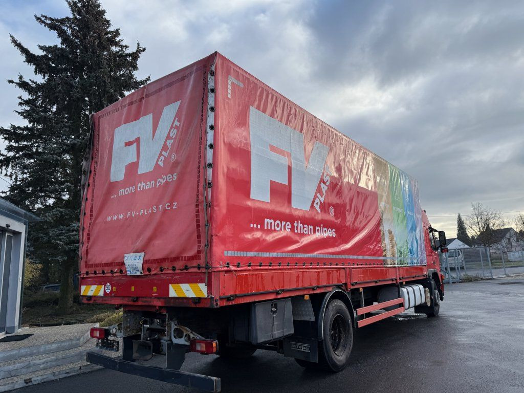 Volvo FM260 EURO 3 - Curtain side truck: picture 4 Volvo FM260 EURO 3 - Curtain side truck: picture 4