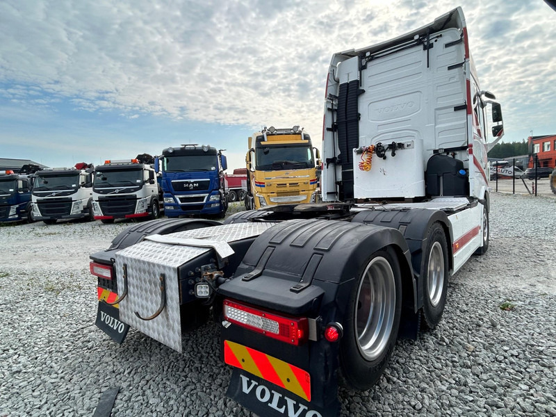 Volvo FH 16 750 6x2 | HIDASTIN | HYDRAULIIKKA | ADR | GLOBE XL | TULOSSA - Tractor unit: picture 4 Volvo FH 16 750 6x2 | HIDASTIN | HYDRAULIIKKA | ADR | GLOBE XL | TULOSSA - Tractor unit: picture 4