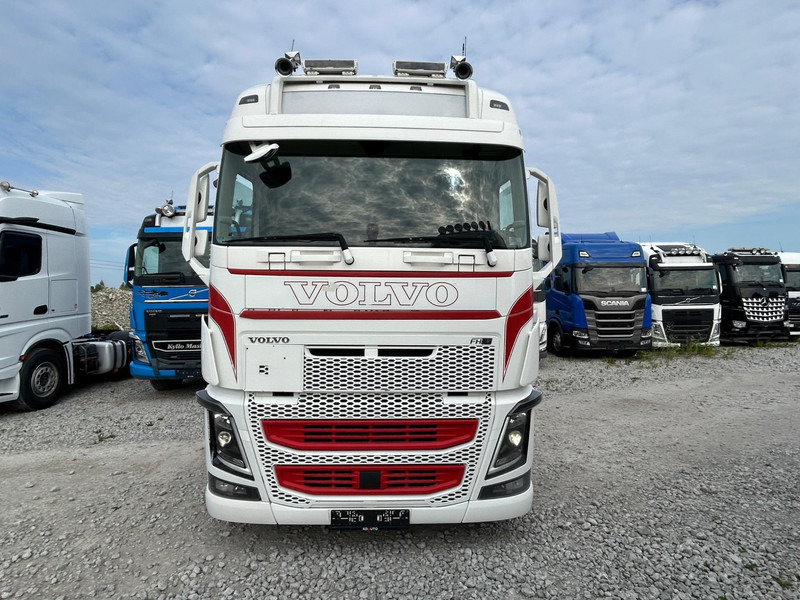 Volvo FH 16 750 6x2 | HIDASTIN | HYDRAULIIKKA | ADR | GLOBE XL | TULOSSA - Tractor unit: picture 2 Volvo FH 16 750 6x2 | HIDASTIN | HYDRAULIIKKA | ADR | GLOBE XL | TULOSSA - Tractor unit: picture 2